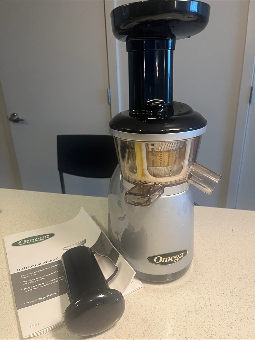 Omega Low-Speed Juicer VRT 350HD